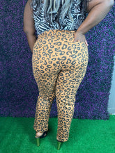Load image into Gallery viewer, Leopard Love Paper waist pants
